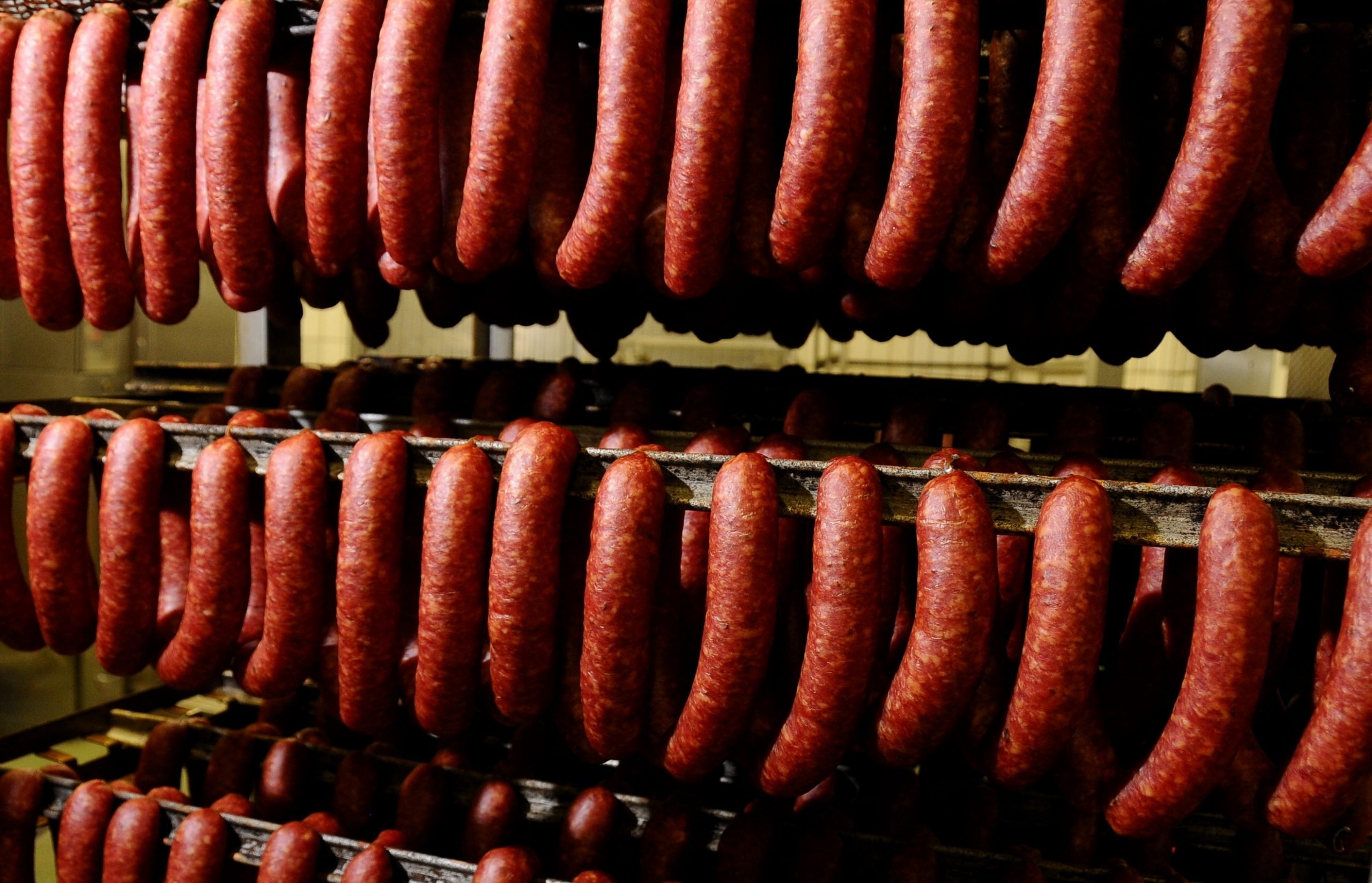 Knacker-und-Rohwurste-scaled